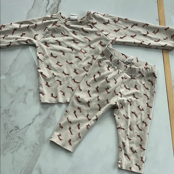 H&M Cream and Brown 2 Piece Pajama Set with Weiner Dogs - Picture 1 of 4